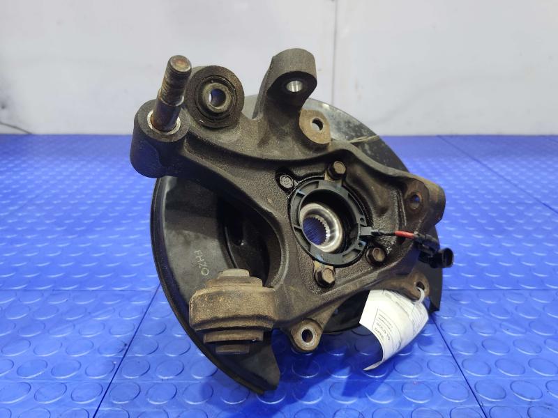 2011 Kia Sorento Rear Knuckle/Stub Axle