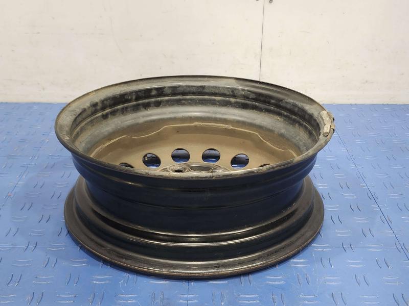 2013 Toyota Yaris Wheel