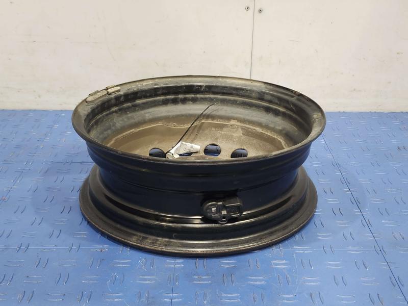 2013 Toyota Yaris Wheel