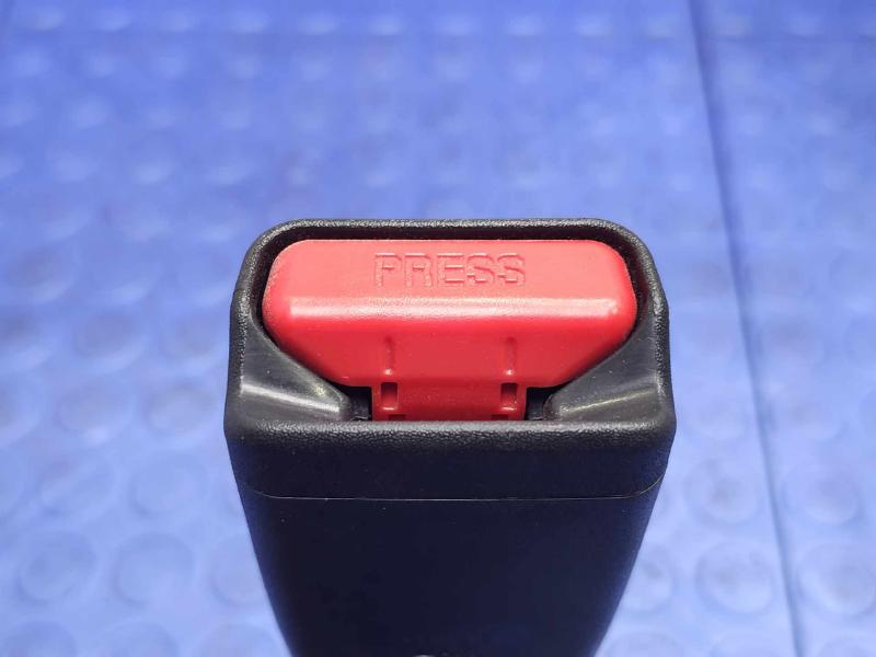 2014 Mazda Mazda3 Front Seat Belt