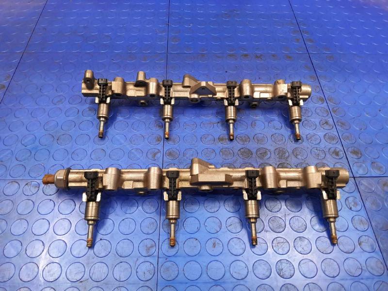 2017-2019 Nissan Titan 5.6L Gas Engine Fuel Rail Delivery Pipes with Injectors OEM 16600EZ30A