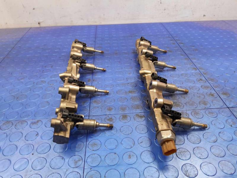 2017-2019 Nissan Titan 5.6L Gas Engine Fuel Rail Delivery Pipes with Injectors OEM 16600EZ30A