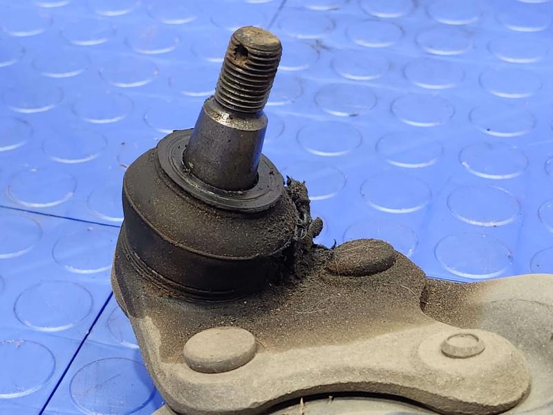 2014 Toyota RAV4 Lower Control Arm Front