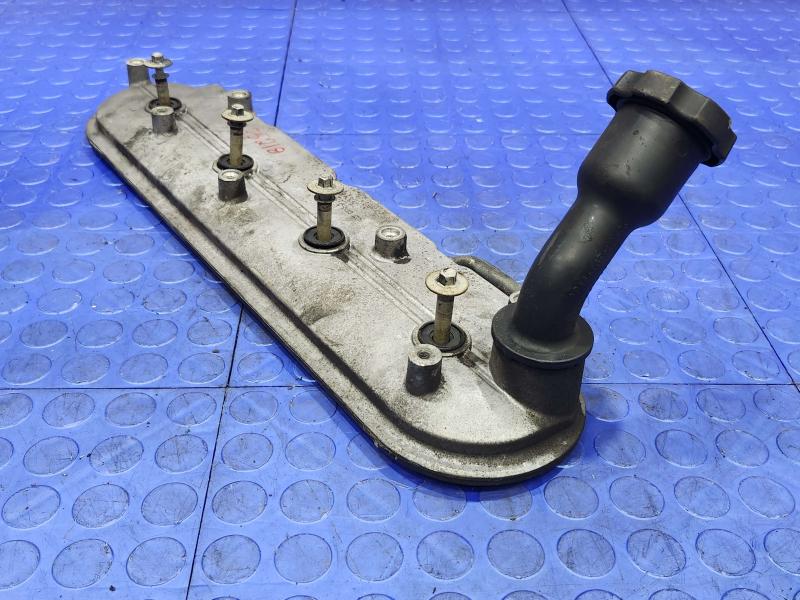 2010 Chevrolet Tahoe Valve Cover