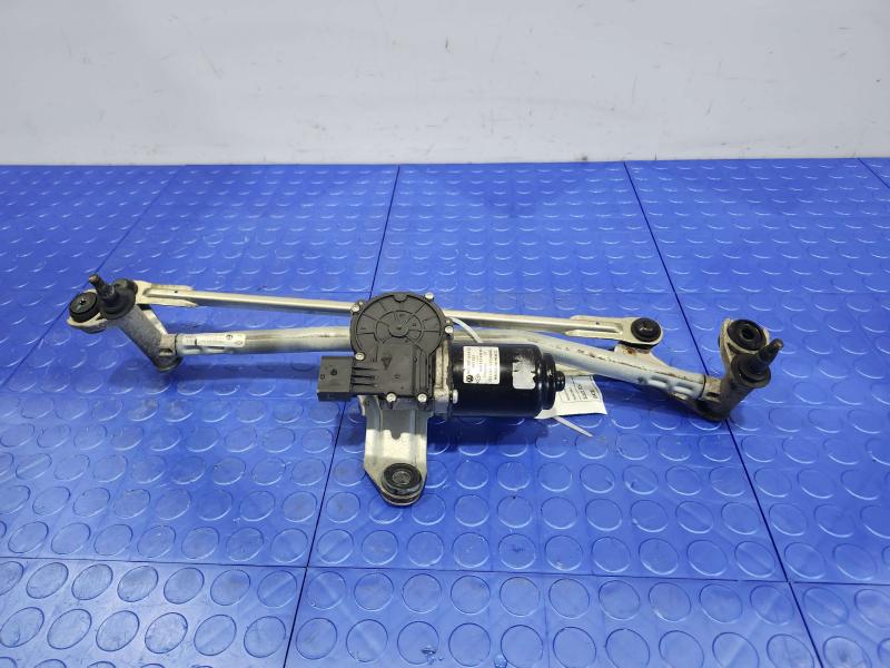 2020 Volkswagen Passat Wiper Motor Front