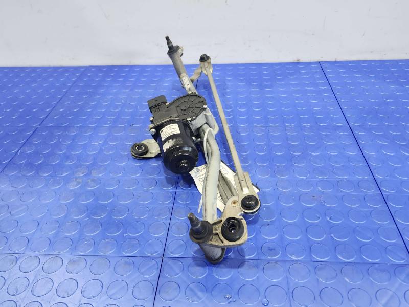 2020 Volkswagen Passat Wiper Motor Front