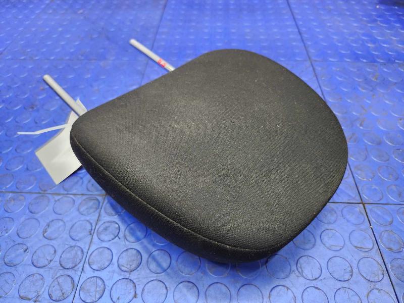 2017 Mitsubishi Outlander Headrest