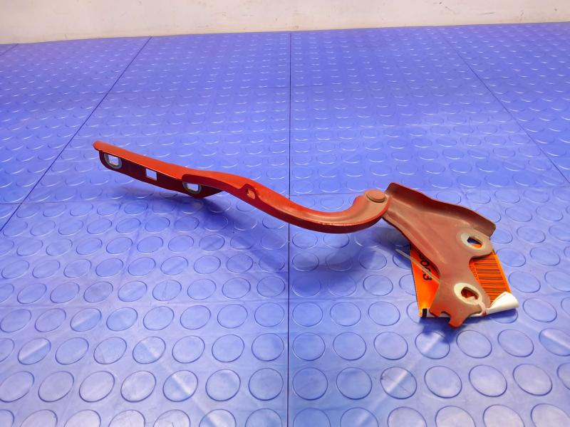 2018 Chevrolet Cruze Hood Hinge