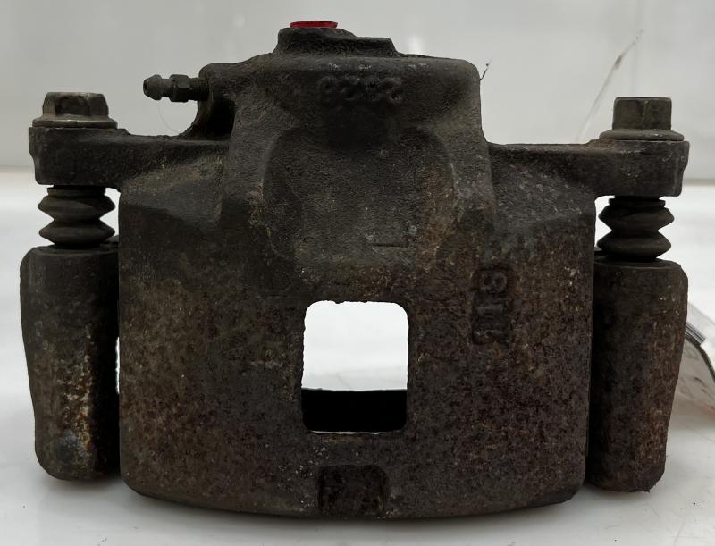 2001 Isuzu Trooper Caliper