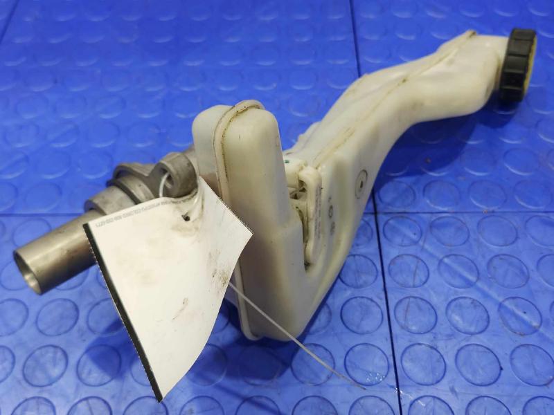 2016-2018 Lincoln MKX Brake Master Cylinder Assembly Genuine OEM J2GZ2140A