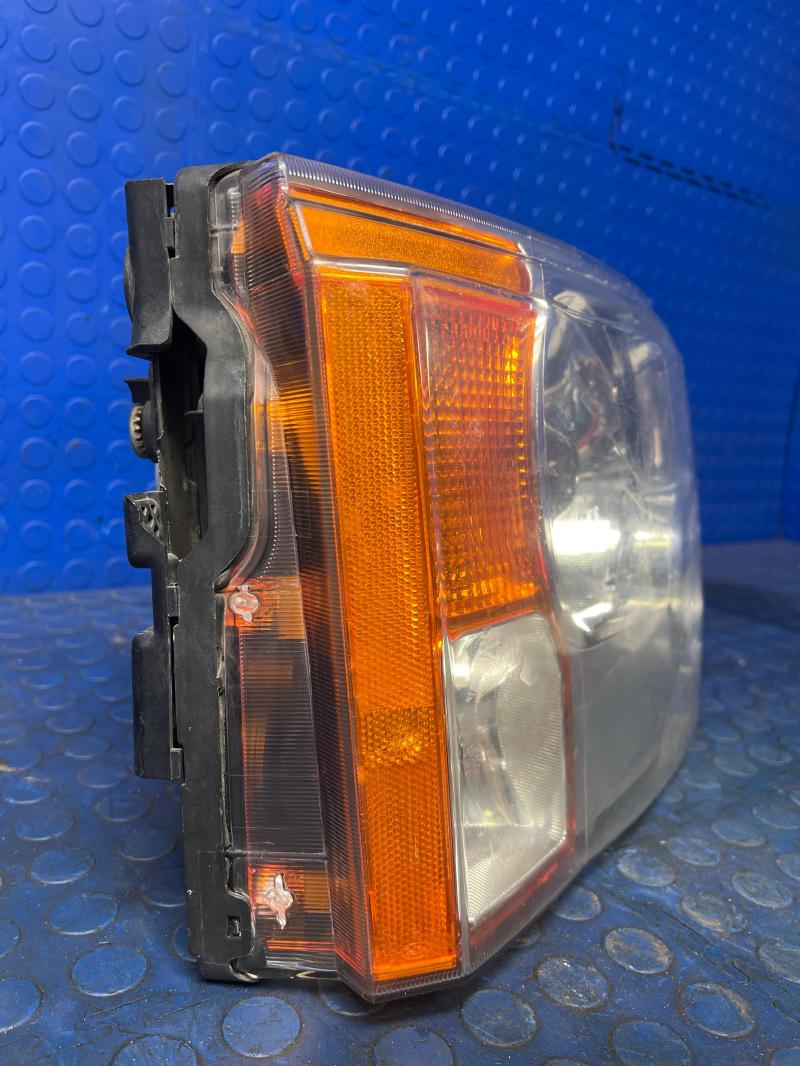 2006 Land Rover LR3 Headlamp Assembly