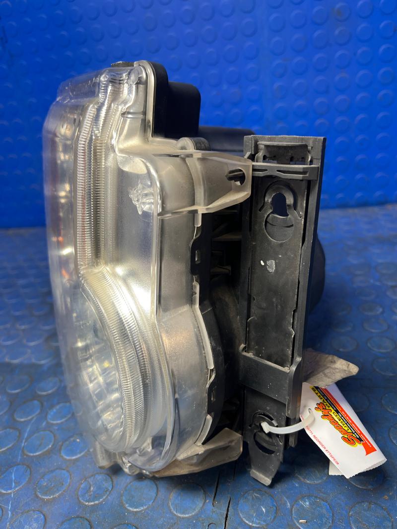 2006 Land Rover LR3 Headlamp Assembly