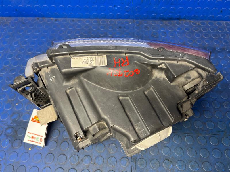 2006 Land Rover LR3 Headlamp Assembly