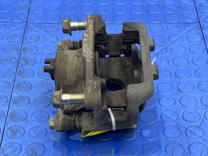 2014 Infiniti QX80 Caliper