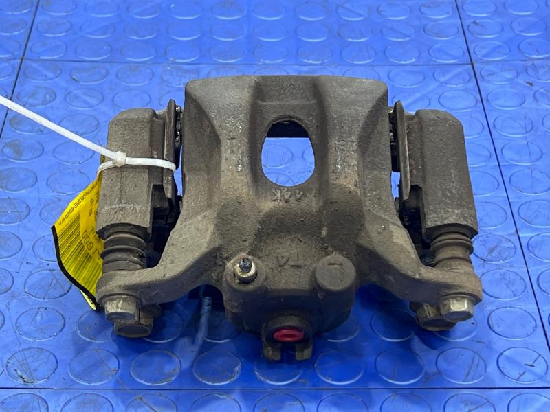2014 Infiniti QX80 Caliper