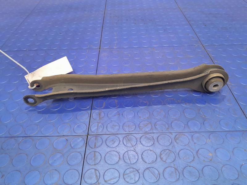 2017 GMC Acadia Lower Control Arm Rr
