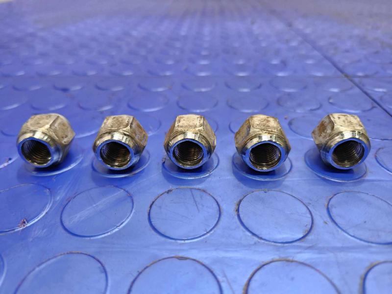 2015 Subaru Legacy Lug Nuts