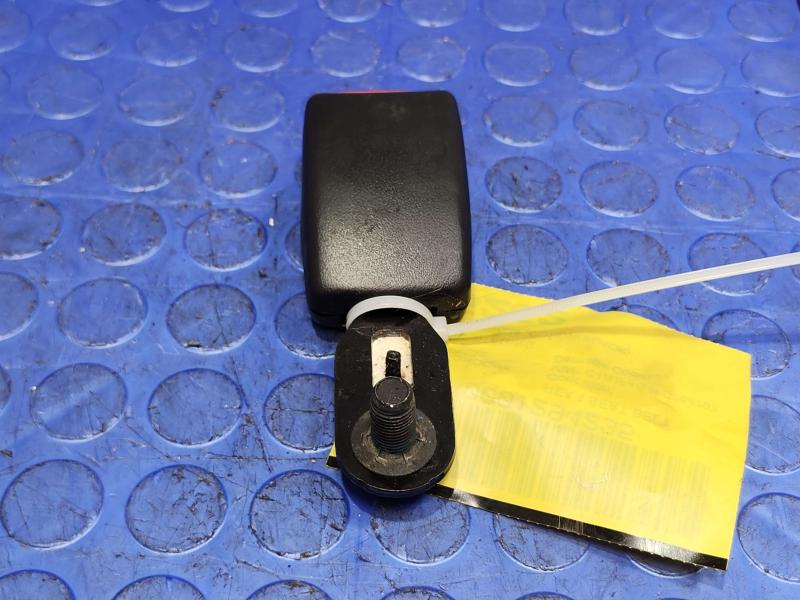 2015 Jeep Grand Cherokee Rear Seat Belt