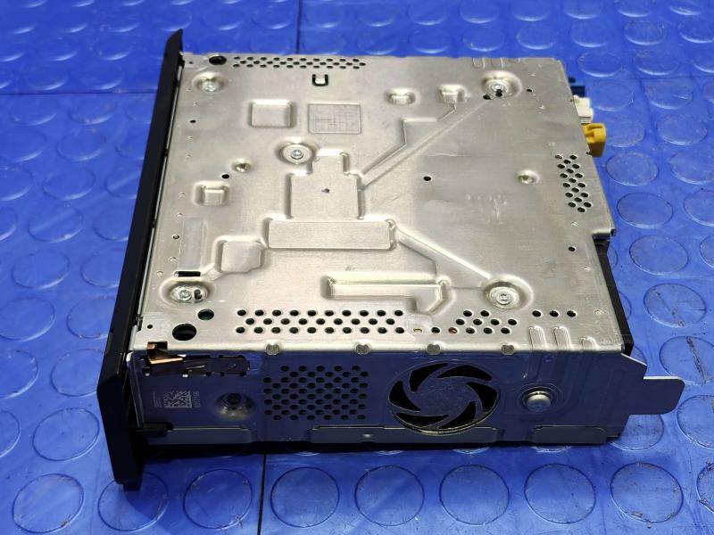 2018 Audi A4 A5 Radio Receiver Head Unit Genuine OEM Part 8W0035652G