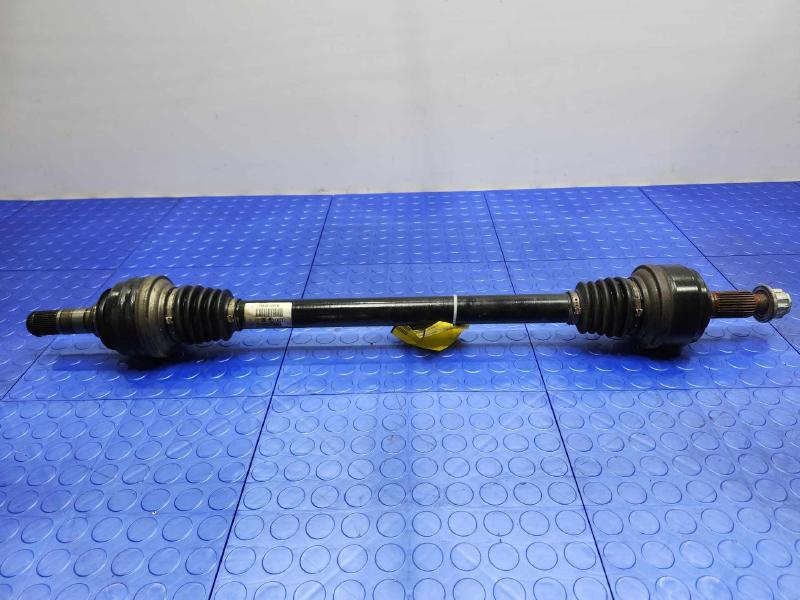 2015 Audi Q7 Axle Shaft