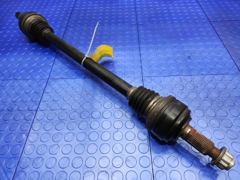 2015 Audi Q7 Axle Shaft
