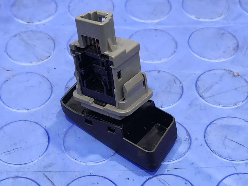 2007-2013 Toyota Tundra Hazard Flasher Switch Genuine OEM Part 843320C011