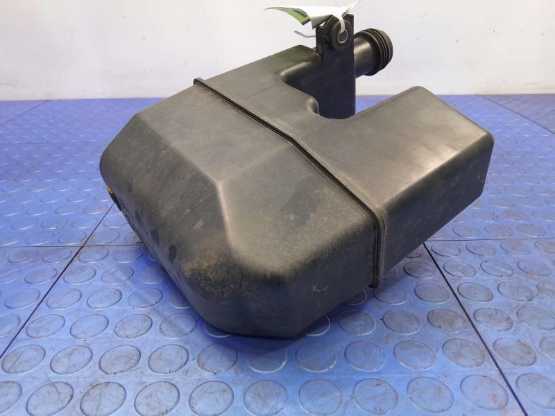 2010-2015 Hyundai Tucson Engine Air Lower Resonator Chamber OEM 281902S100