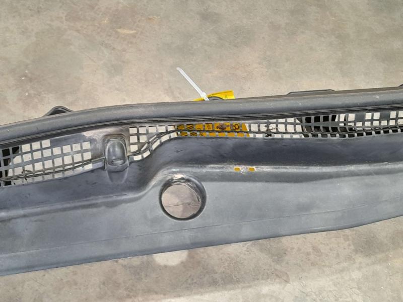 2014-2018 Subaru Forester Cowl Panel Grille Genuine OEM 91419SG031