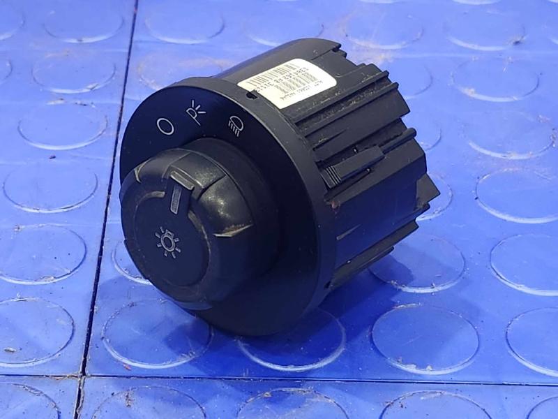 2013 Ford F-350 Super Duty Headlight Switch (Dash Mtd)