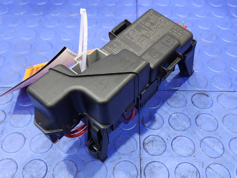 2011-2013 Volvo XC60 Cabin Fuse Box Relay Junction Block Genuine OEM