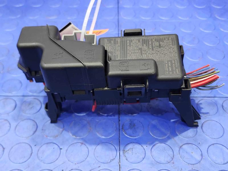 2011-2013 Volvo XC60 Cabin Fuse Box Relay Junction Block Genuine OEM