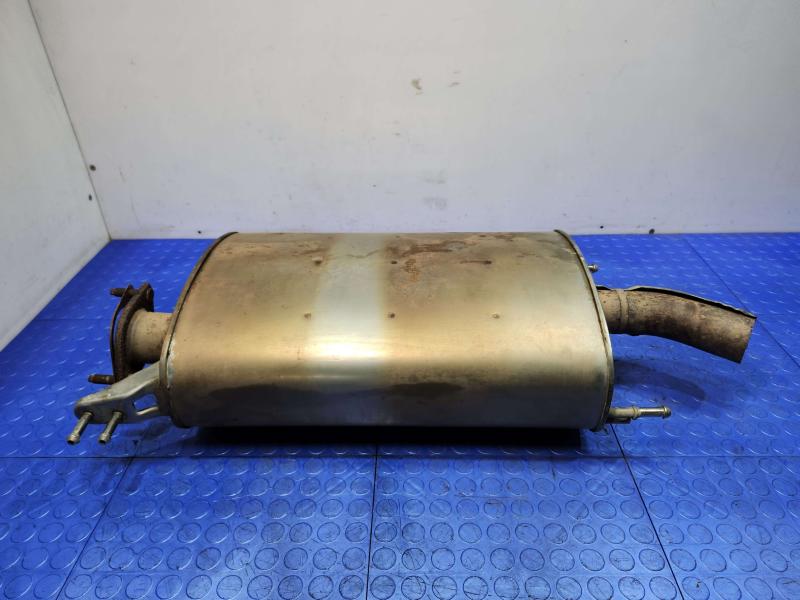 2016 Kia Sedona Muffler