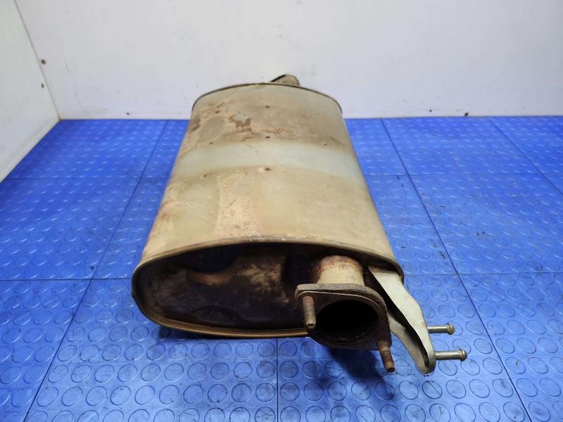 2016 Kia Sedona Muffler