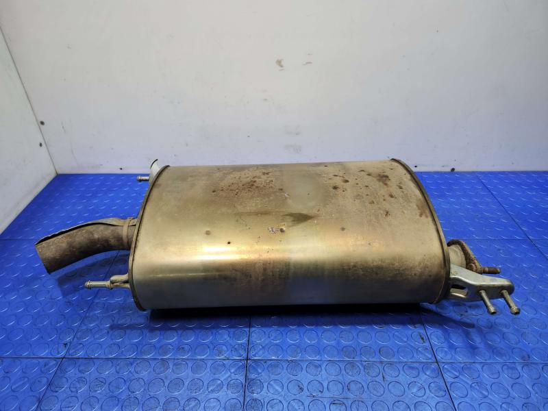 2016 Kia Sedona Muffler