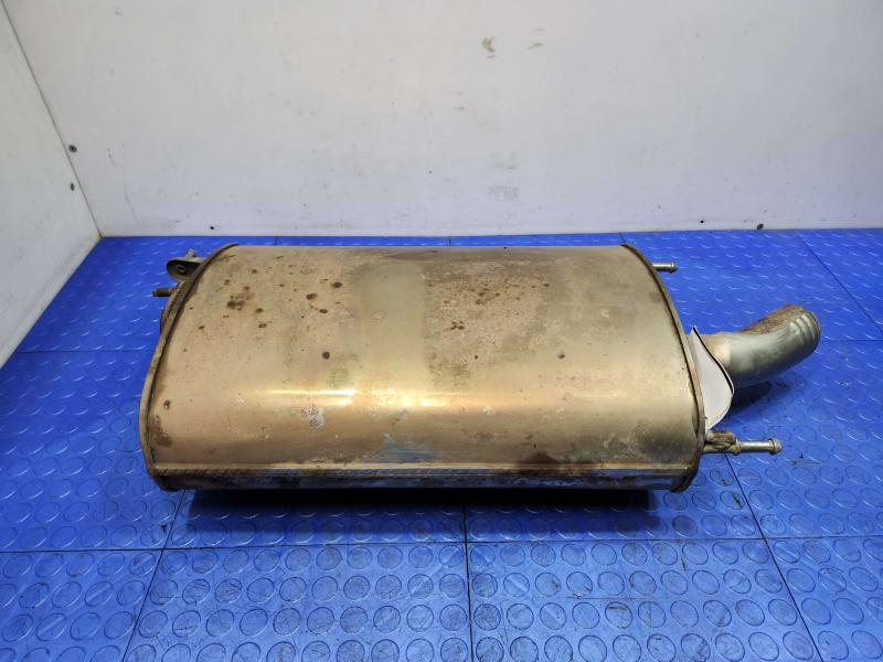 2016 Kia Sedona Muffler