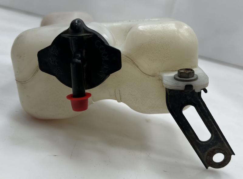 1998 Toyota RAV4 Coolant Recovery Bottle