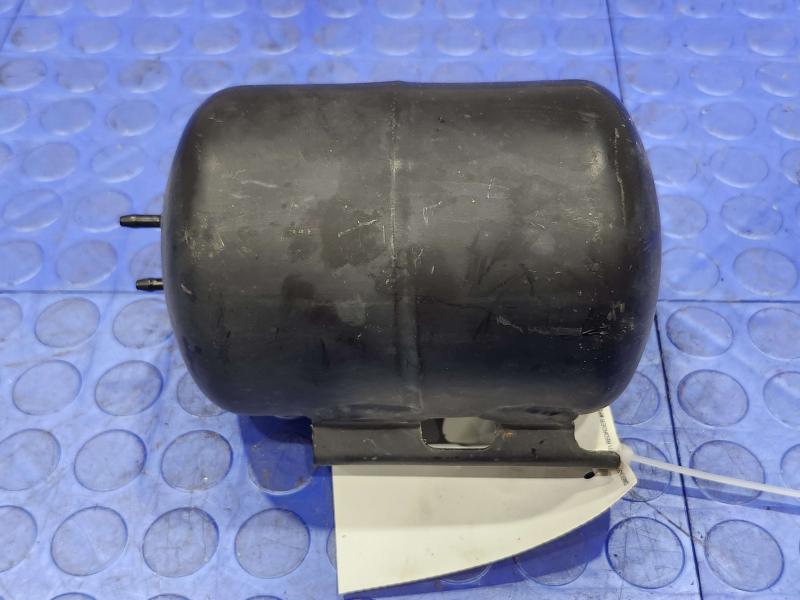 2011 Maserati Quattroporte Vacuum Storage Chamber