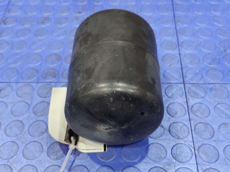 2011 Maserati Quattroporte Vacuum Storage Chamber