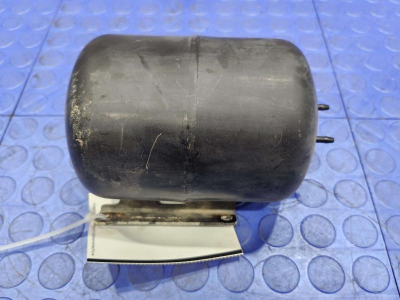 2011 Maserati Quattroporte Vacuum Storage Chamber