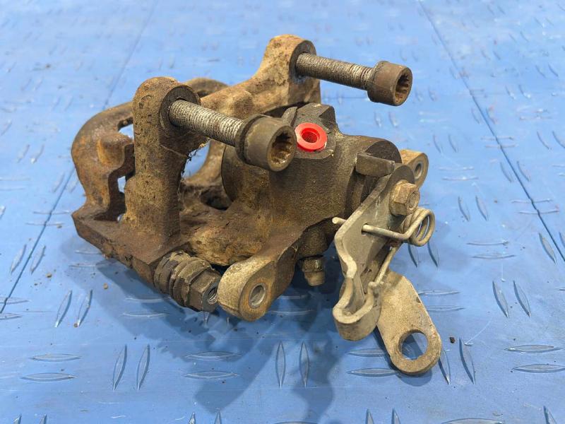 2015 Volkswagen Passat Caliper