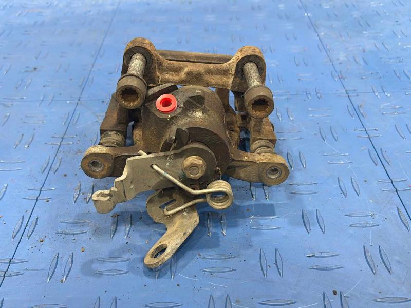 2015 Volkswagen Passat Caliper