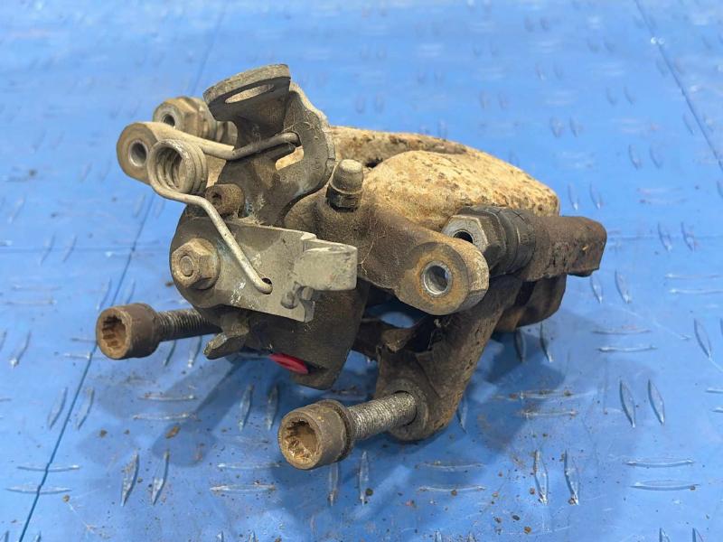 2015 Volkswagen Passat Caliper