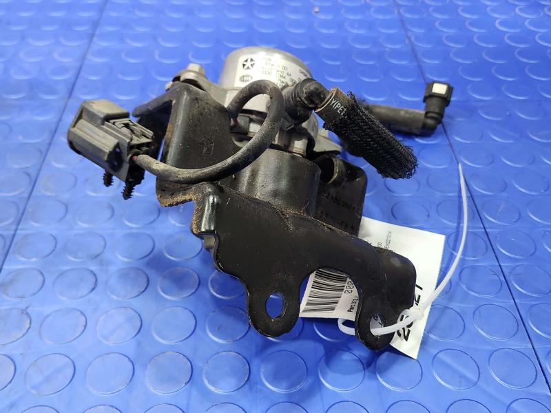 2014 Chrysler 300 Vacuum Pump