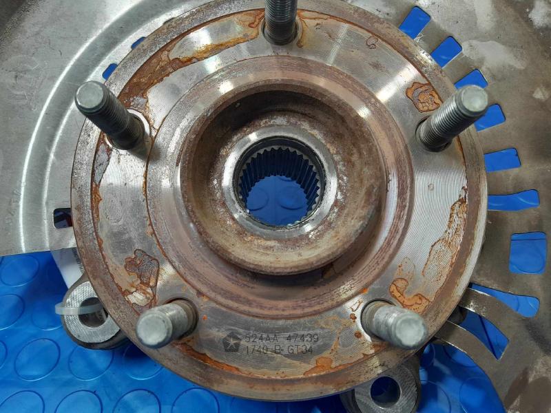 2021 Chrysler Voyager Spindle Knuckle Front