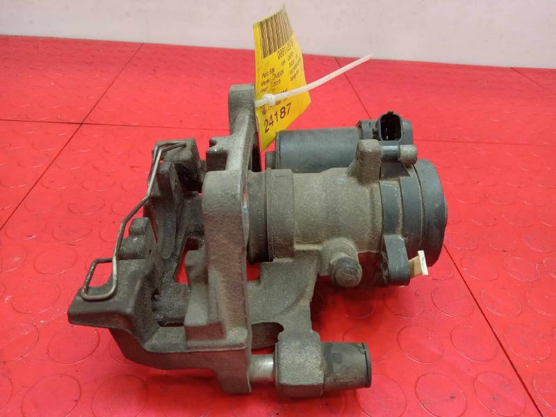 2013 Ford Fusion Caliper