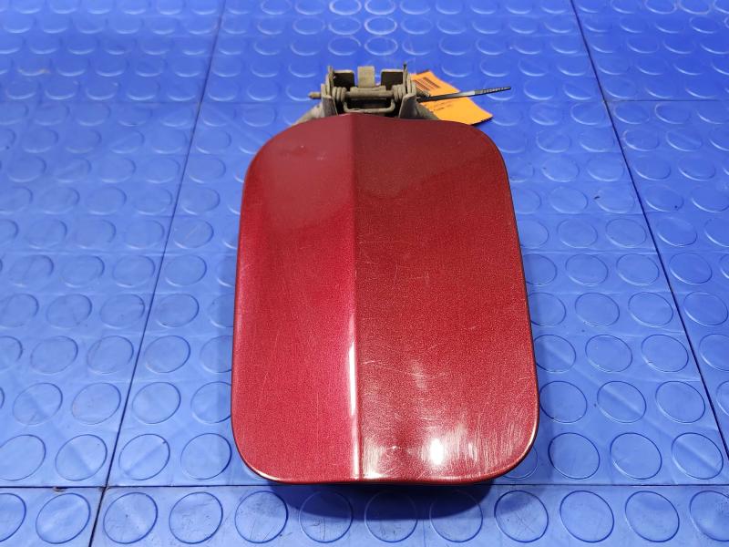 2014 Chrysler 300 Fuel Tank Door