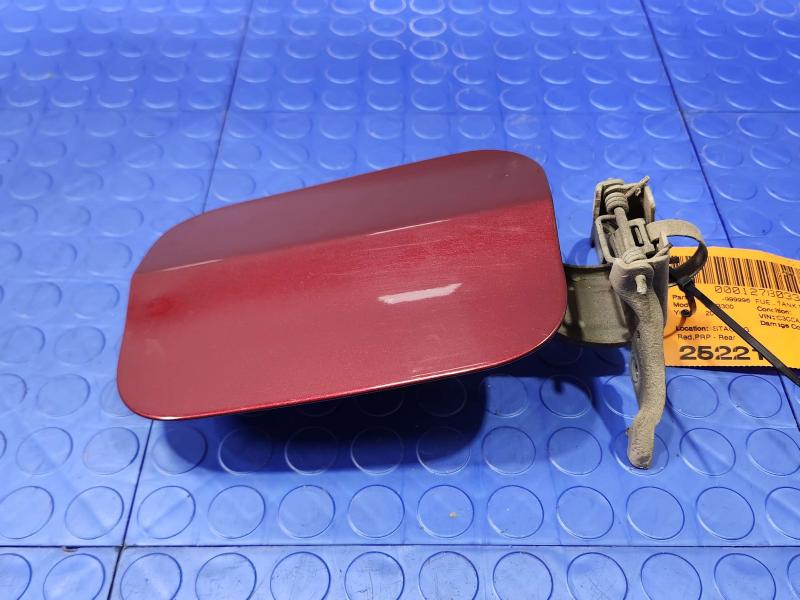 2014 Chrysler 300 Fuel Tank Door