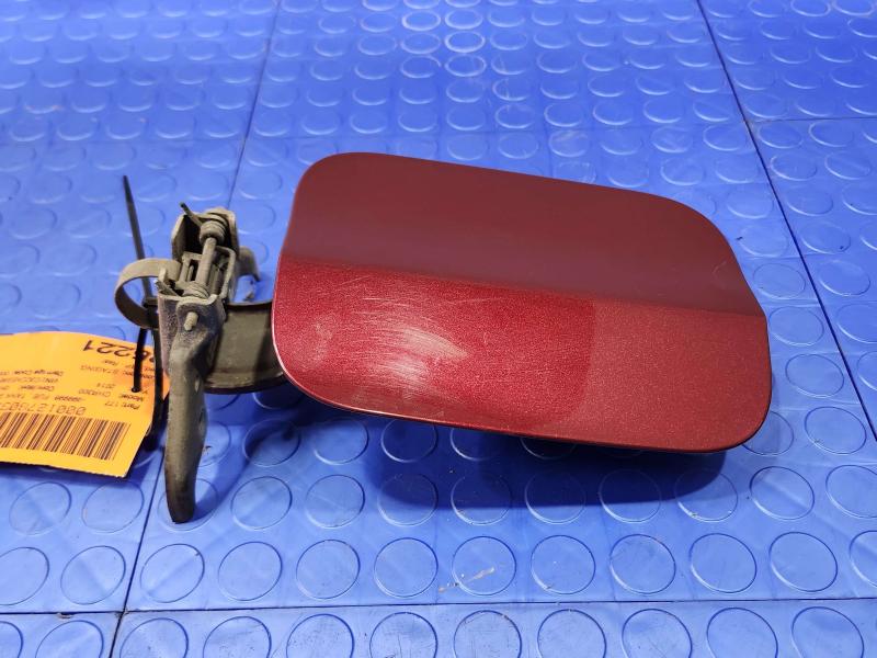 2014 Chrysler 300 Fuel Tank Door