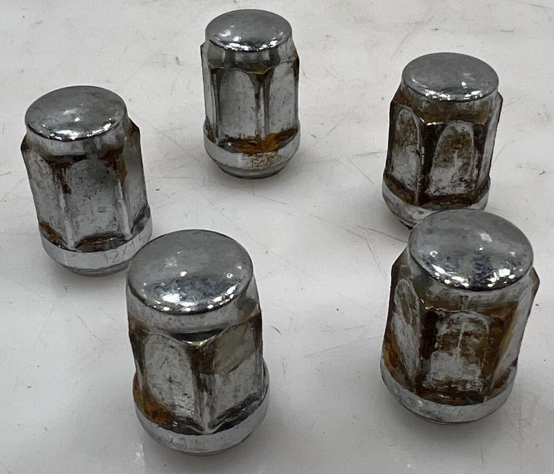 2012 Toyota Highlander Lug Nuts