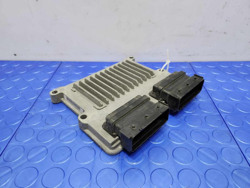 2013 Hyundai Santa Fe Engine/Motor Brain Box
